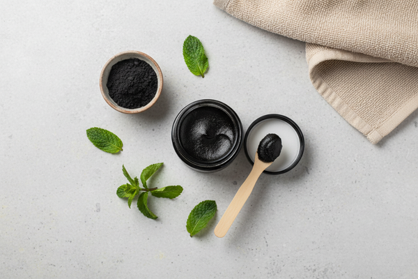 Charcoal Whitening Polish